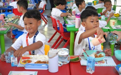  Table Manner dan Makan Sehat