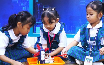 Kunjungan ke School Science Center